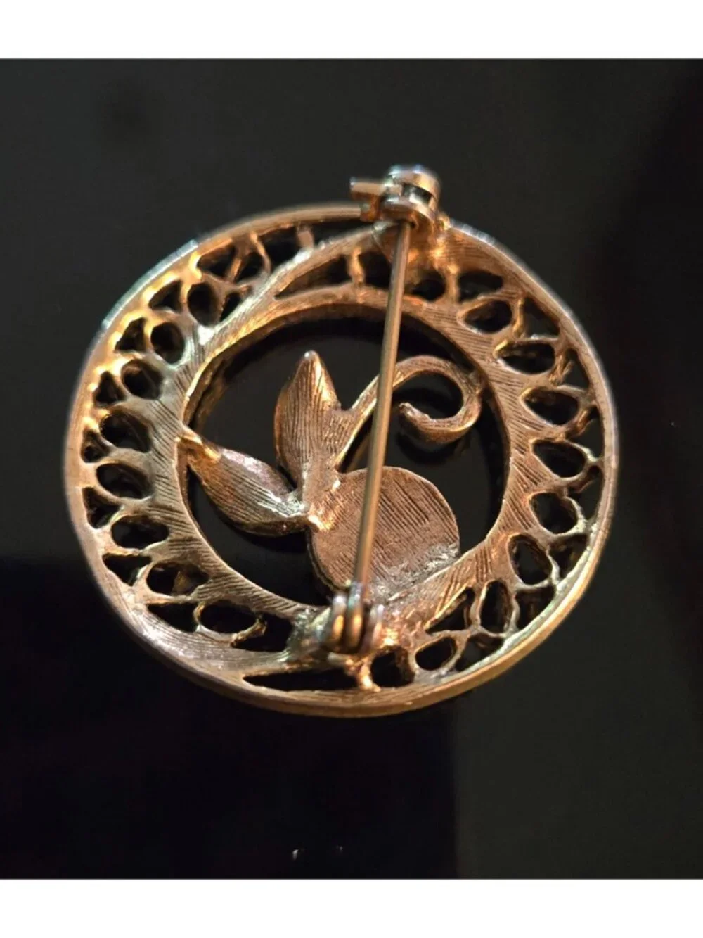 Vintage Gold-Tone Round Filigree Brooch With Leaf & Mother-Of-Pearl Accent Pin
